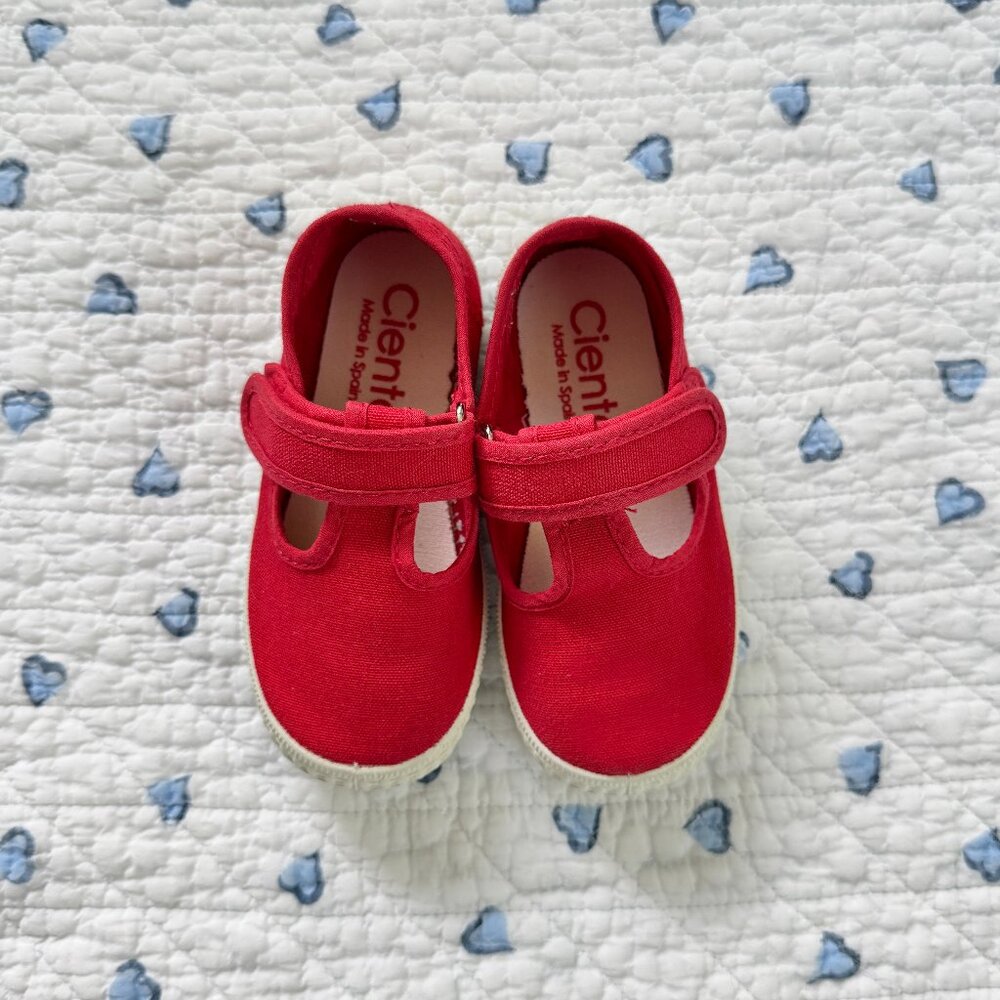 New Cienta Red Velcro T-Strap Velcro Shoes Size EU 23 or Toddler 6.5
